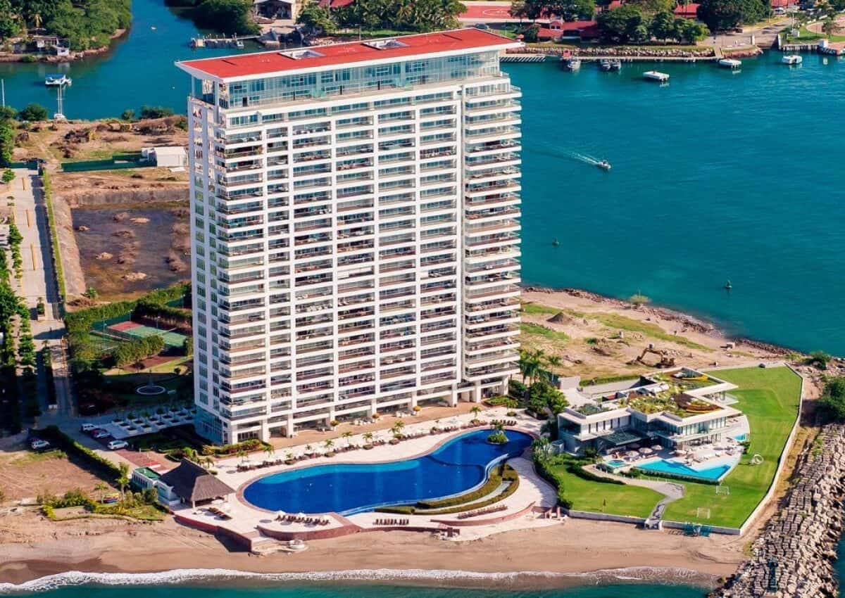 Tres mares tower50dd0d83d2de sb realtors, SB Realtors, Puerto Vallarta, Jalisco, México